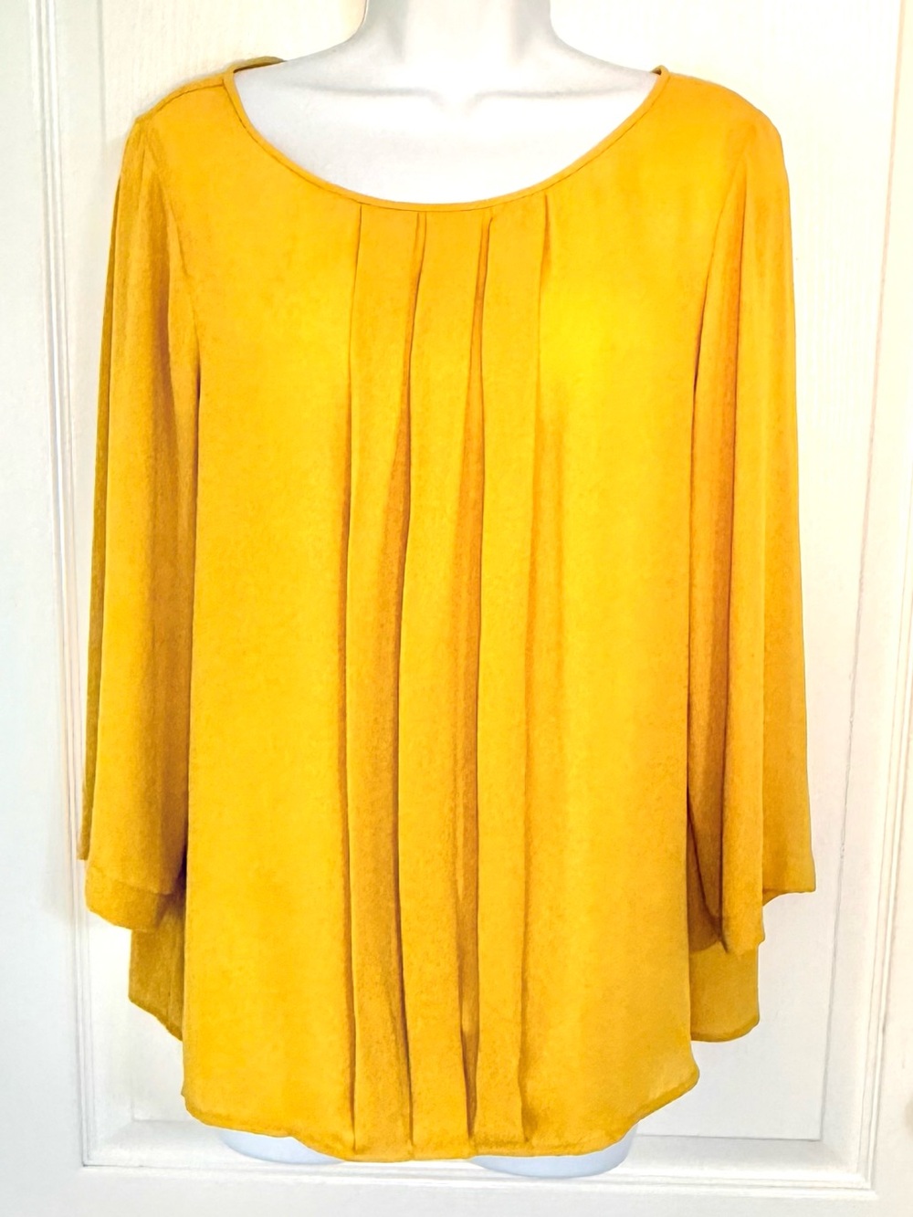 Loft Women’s Mustard Yellow Pleated Scoop Neck sheer Top size large